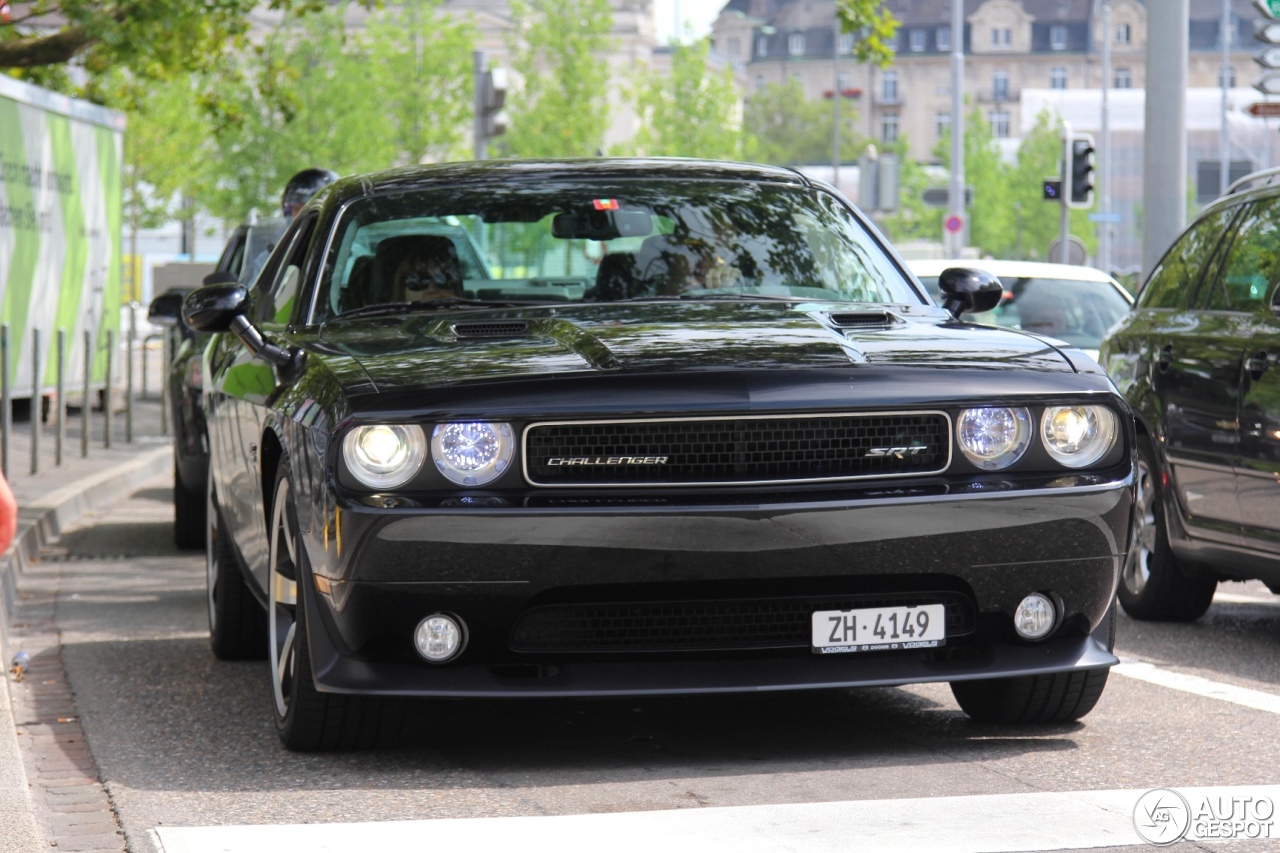 Dodge Challenger SRT-8 392