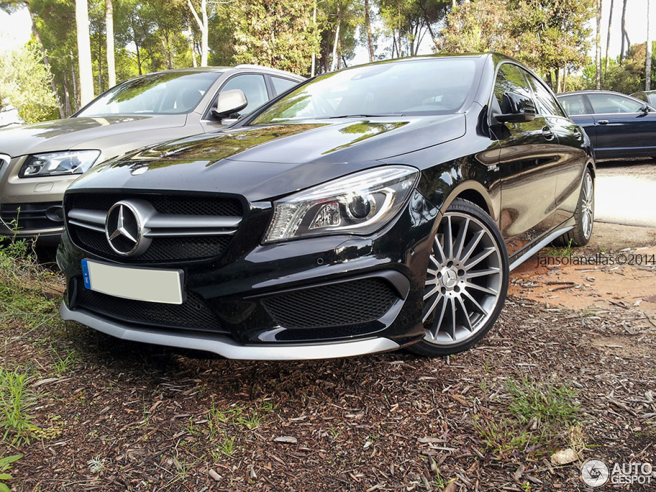 Mercedes-Benz CLA 45 AMG C117