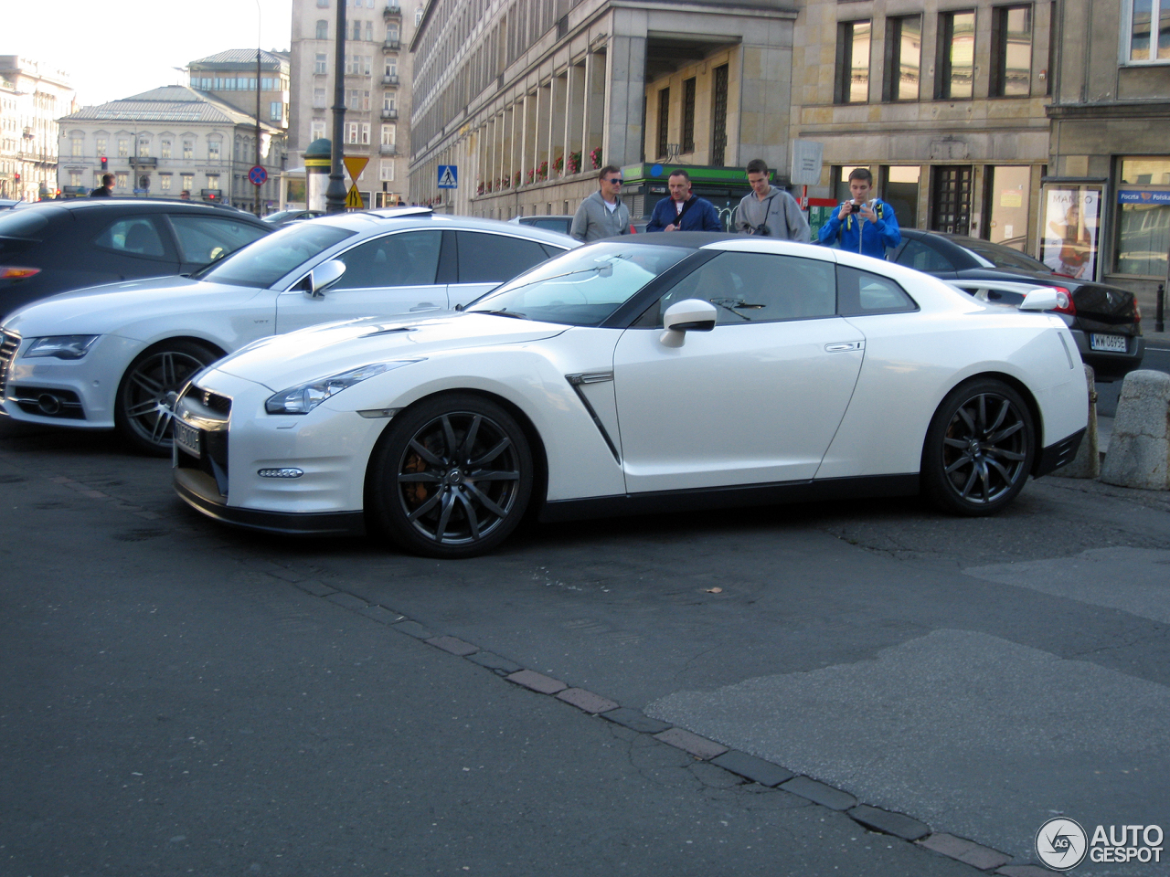 Nissan GT-R 2012