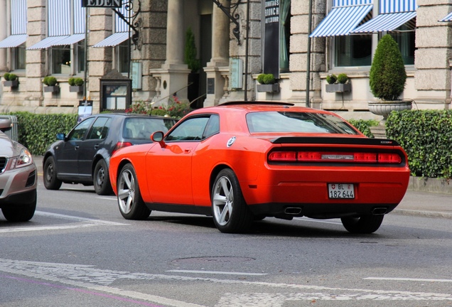 Dodge Challenger SRT-8