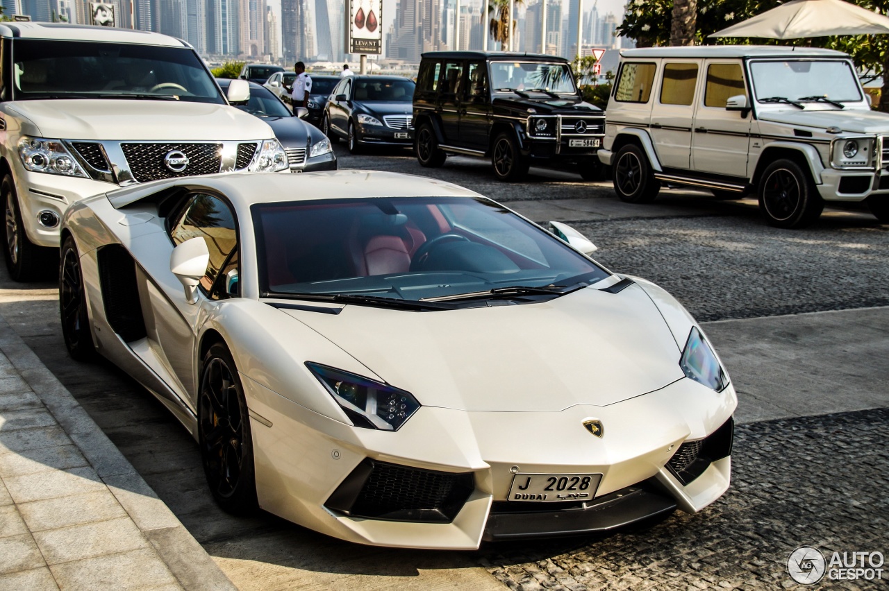 Lamborghini Aventador LP700-4