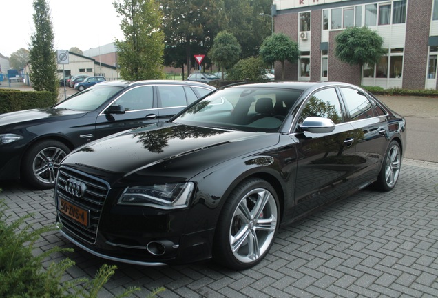 Audi S8 D4