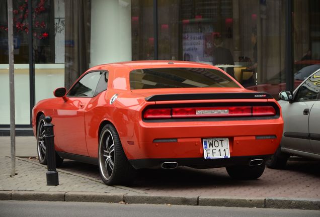 Dodge Challenger SRT-8