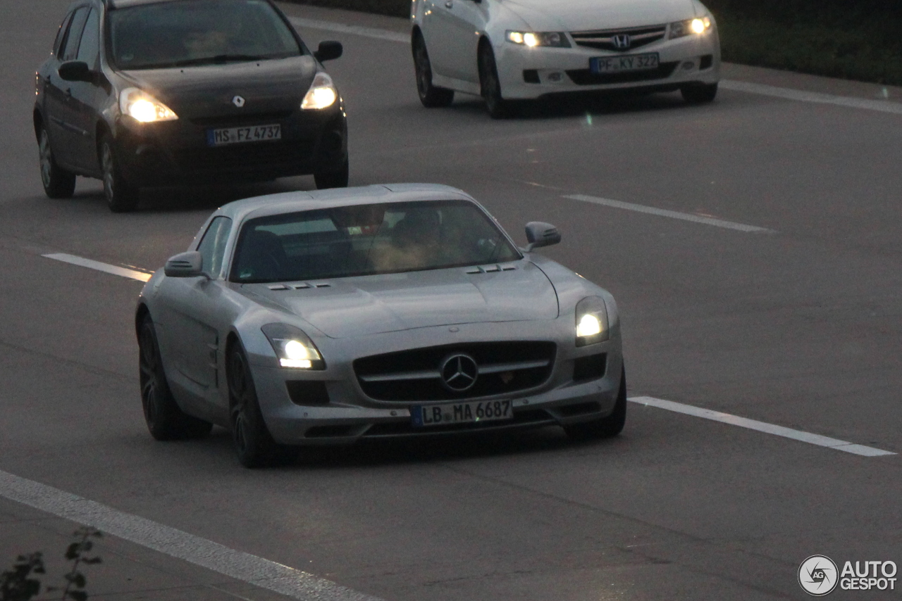 Mercedes-Benz SLS AMG