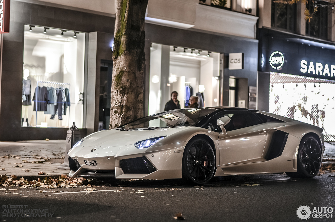 Lamborghini Aventador LP700-4 Roadster