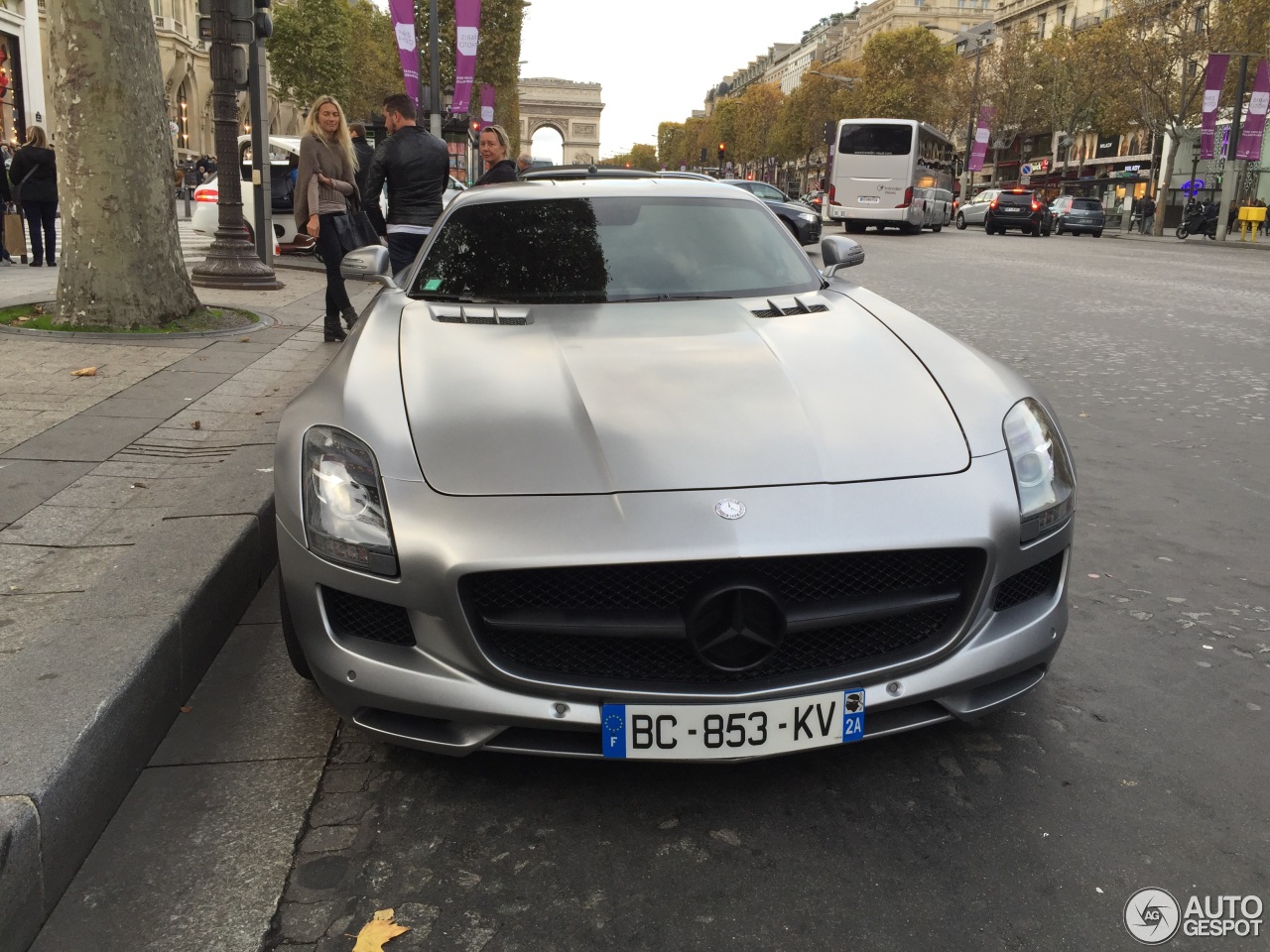 Mercedes-Benz SLS AMG