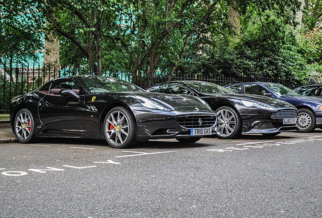 Aston Martin Vanquish 2013