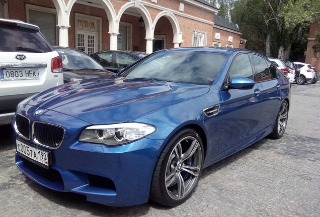 BMW M5 F10 2011