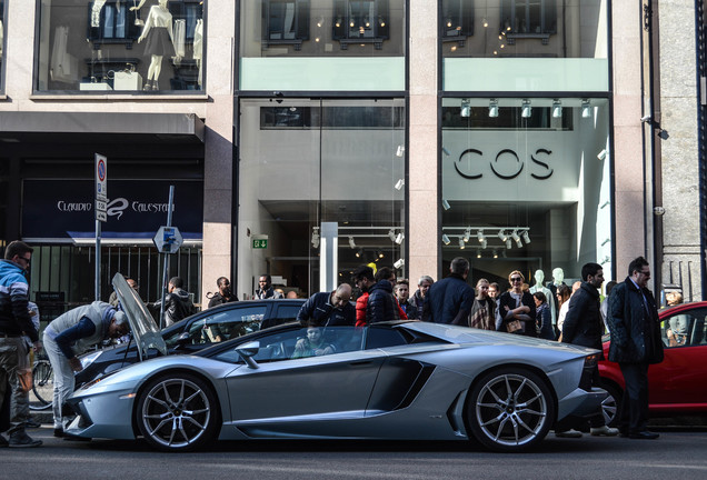 Lamborghini Aventador LP700-4 Roadster