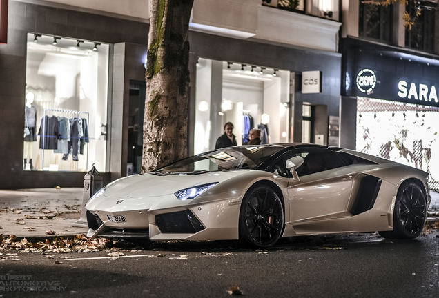 Lamborghini Aventador LP700-4 Roadster