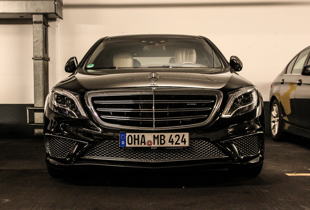 Mercedes-Benz S 65 AMG V222