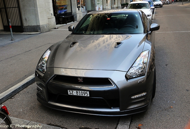 Nissan GT-R 2012