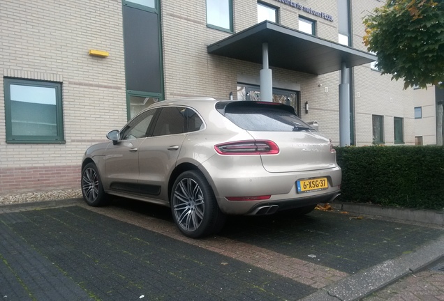 Porsche 95B Macan Turbo