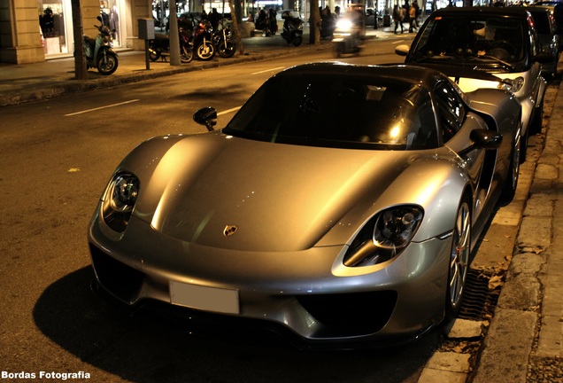 Porsche 918 Spyder Weissach Package