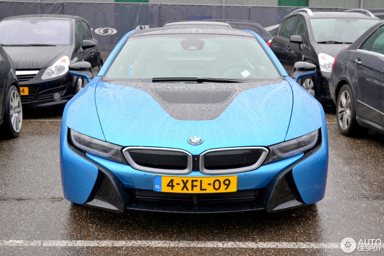 BMW i8