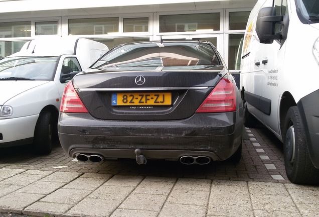 Mercedes-Benz S 65 AMG V221