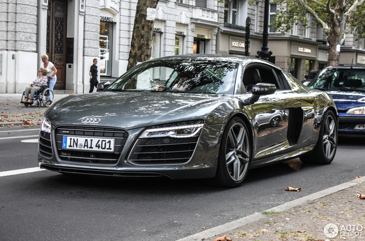 Audi R8 V10 Plus 2013