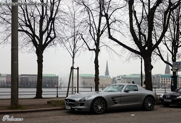 Mercedes-Benz SLS AMG