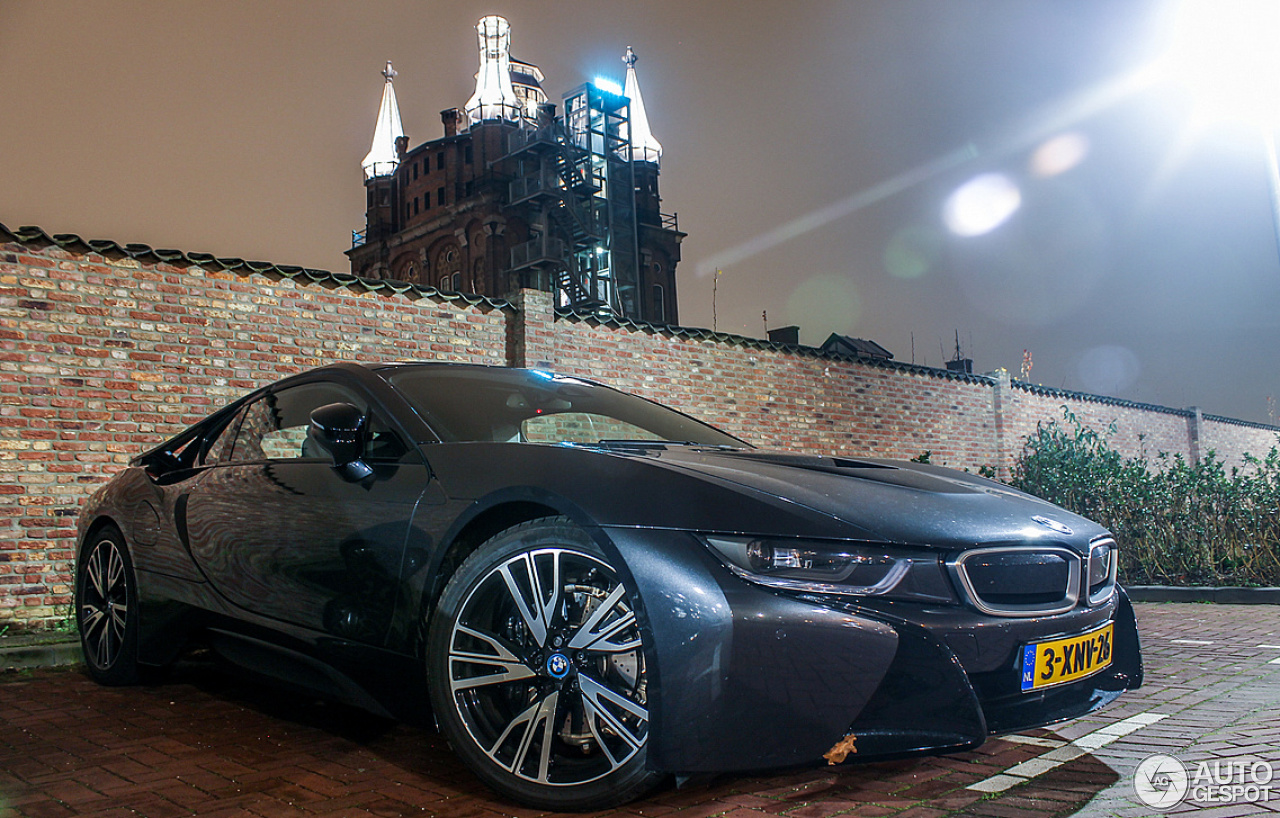 BMW i8