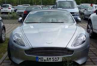 Aston Martin DB9 Volante 2013