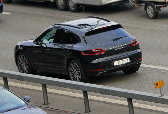 Porsche 95B Macan Turbo