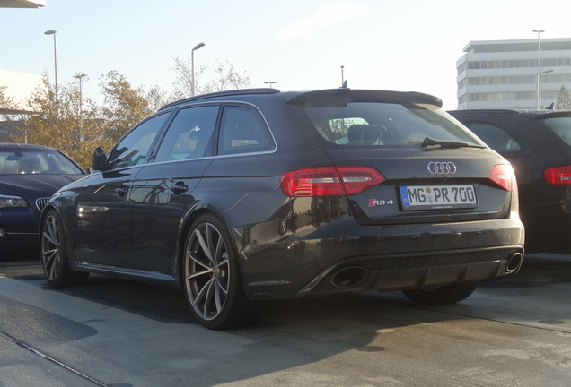 Audi RS4 Avant B8