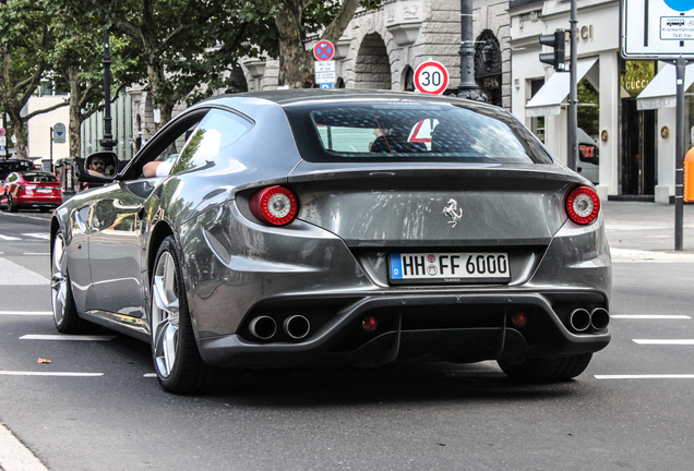 Ferrari FF