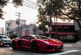 Lamborghini Aventador LP700-4