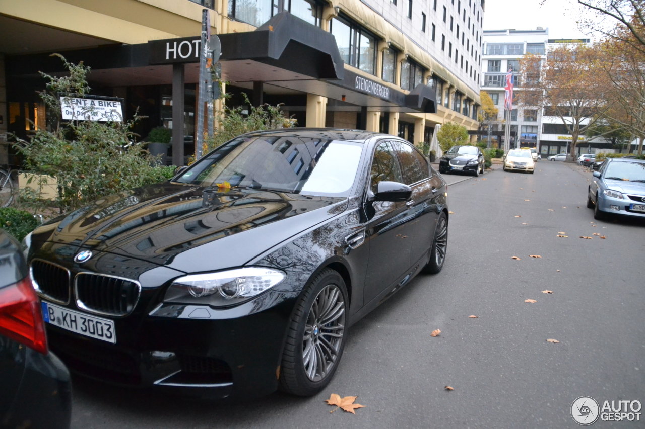 BMW M5 F10 2011