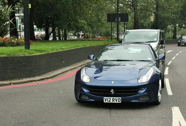 Ferrari FF