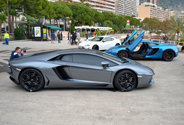 Lamborghini Aventador LP700-4