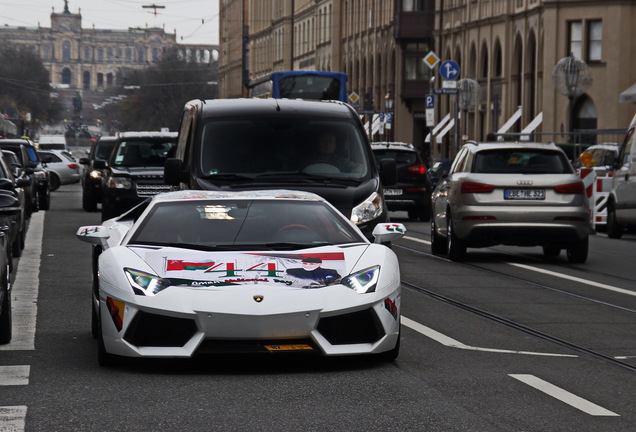 Lamborghini Aventador LP700-4