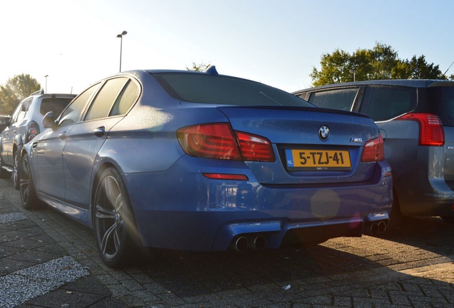 BMW M5 F10 2011