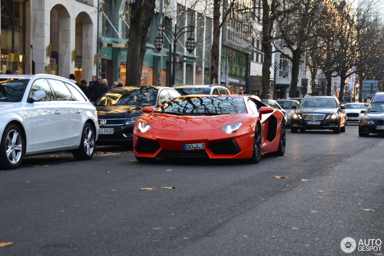 Lamborghini Aventador LP700-4