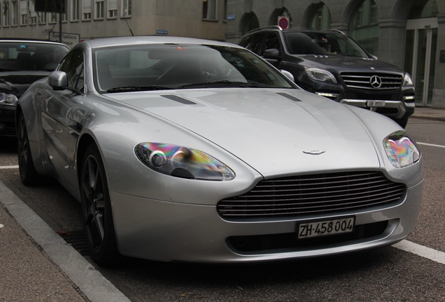 Aston Martin V8 Vantage