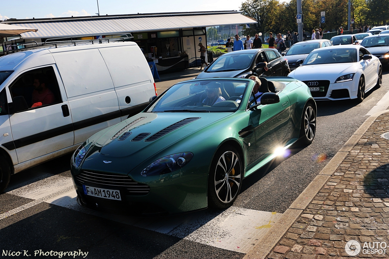 Aston Martin V12 Vantage Roadster