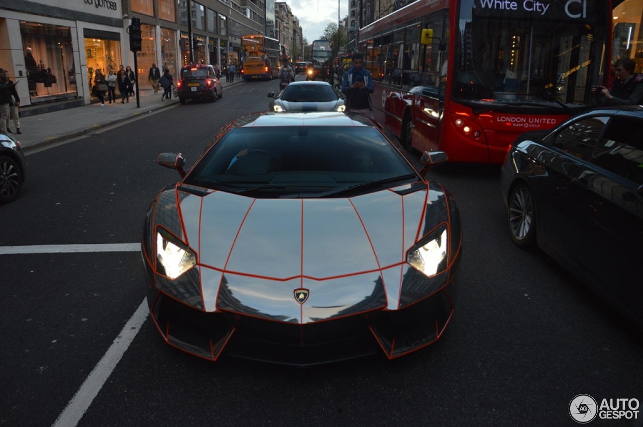 Lamborghini Aventador LP700-4