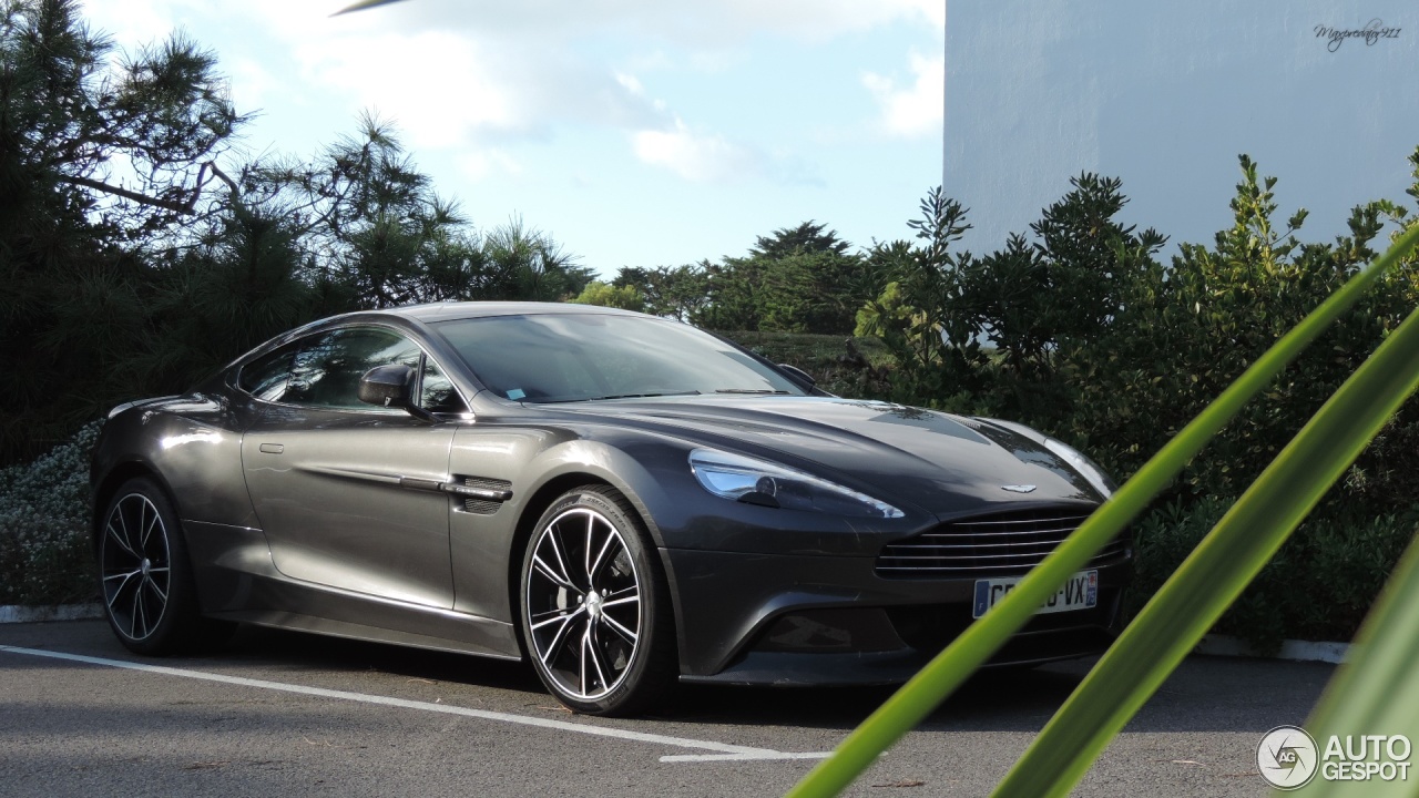 Aston Martin Vanquish 2013