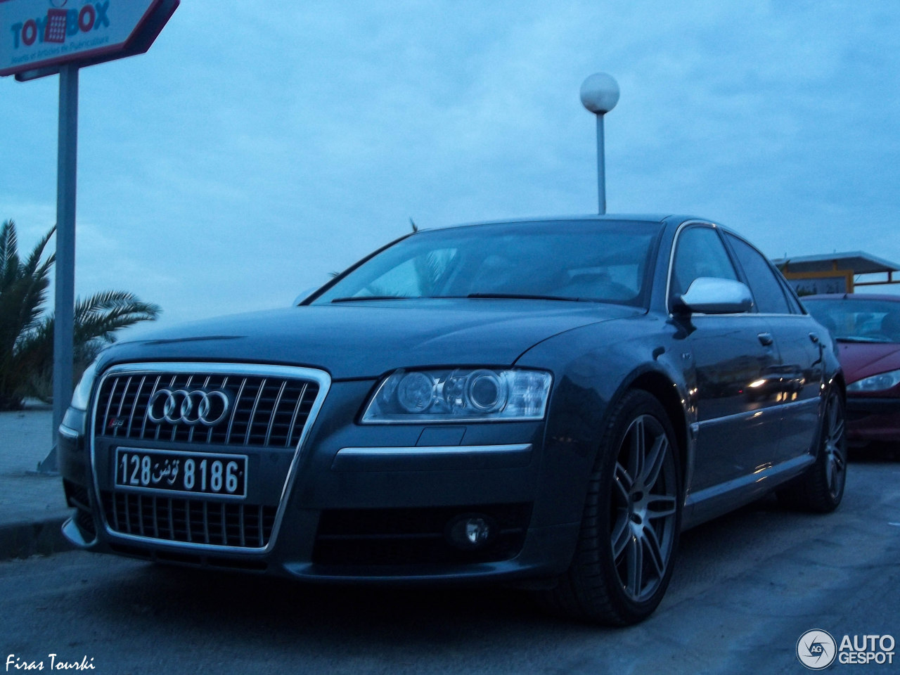 Audi S8 D3