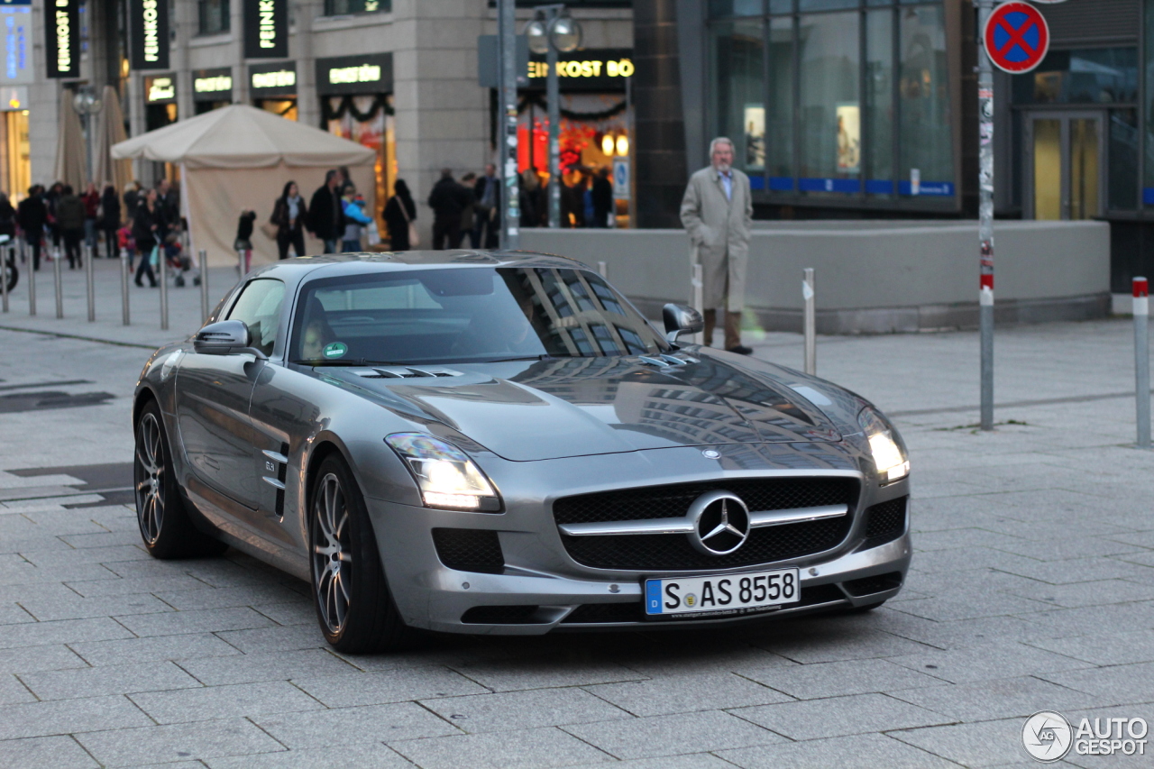 Mercedes-Benz SLS AMG