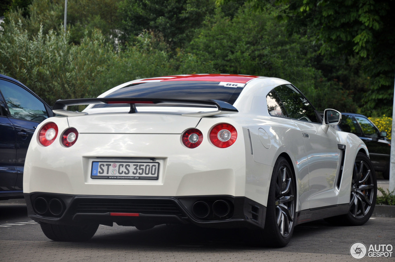 Nissan GT-R 2011