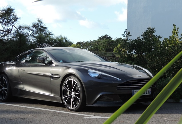 Aston Martin Vanquish 2013