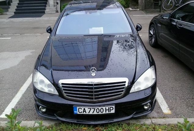 Mercedes-Benz S 65 AMG V221