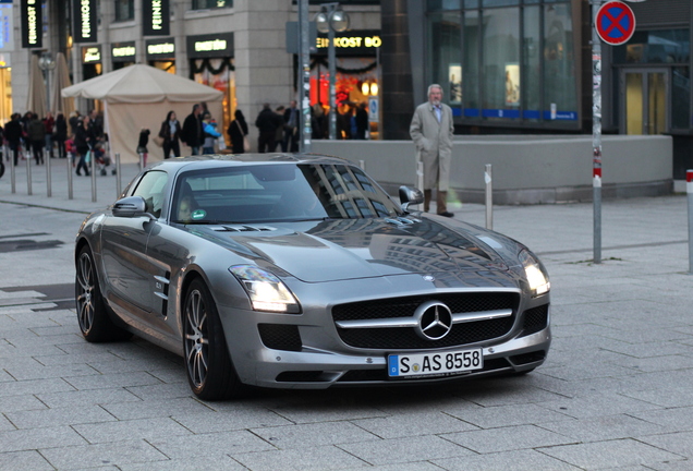 Mercedes-Benz SLS AMG