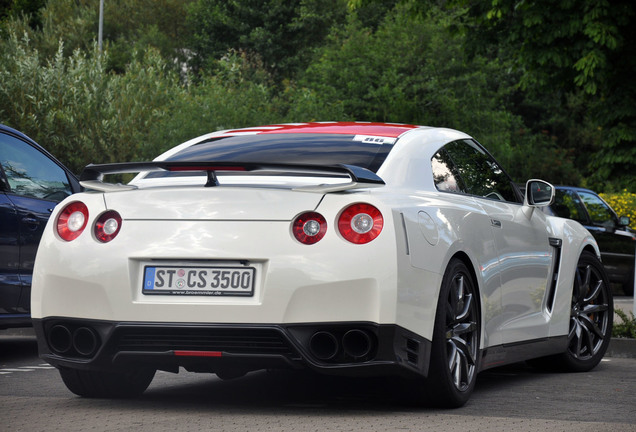 Nissan GT-R 2011