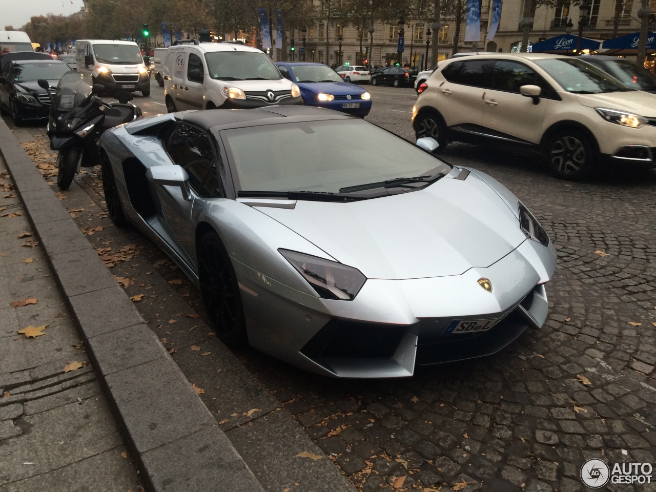 Lamborghini Aventador LP700-4 Roadster