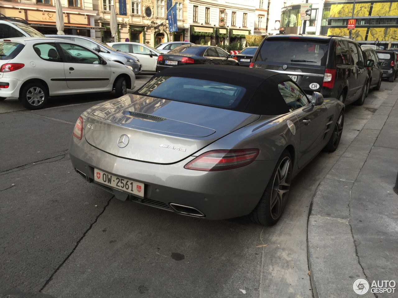 Mercedes-Benz SLS AMG Roadster