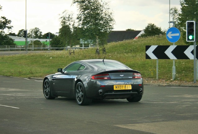 Aston Martin V8 Vantage