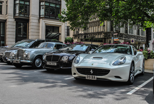 Ferrari California