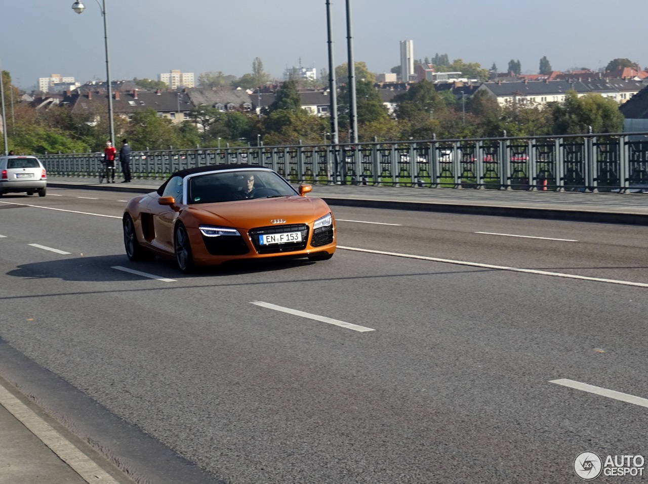 Audi R8 V8 Spyder 2013